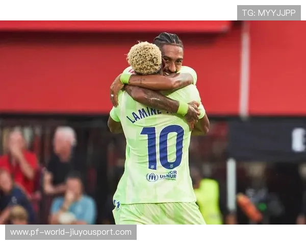 巴萨拉菲尼亚回传转化为致胜球